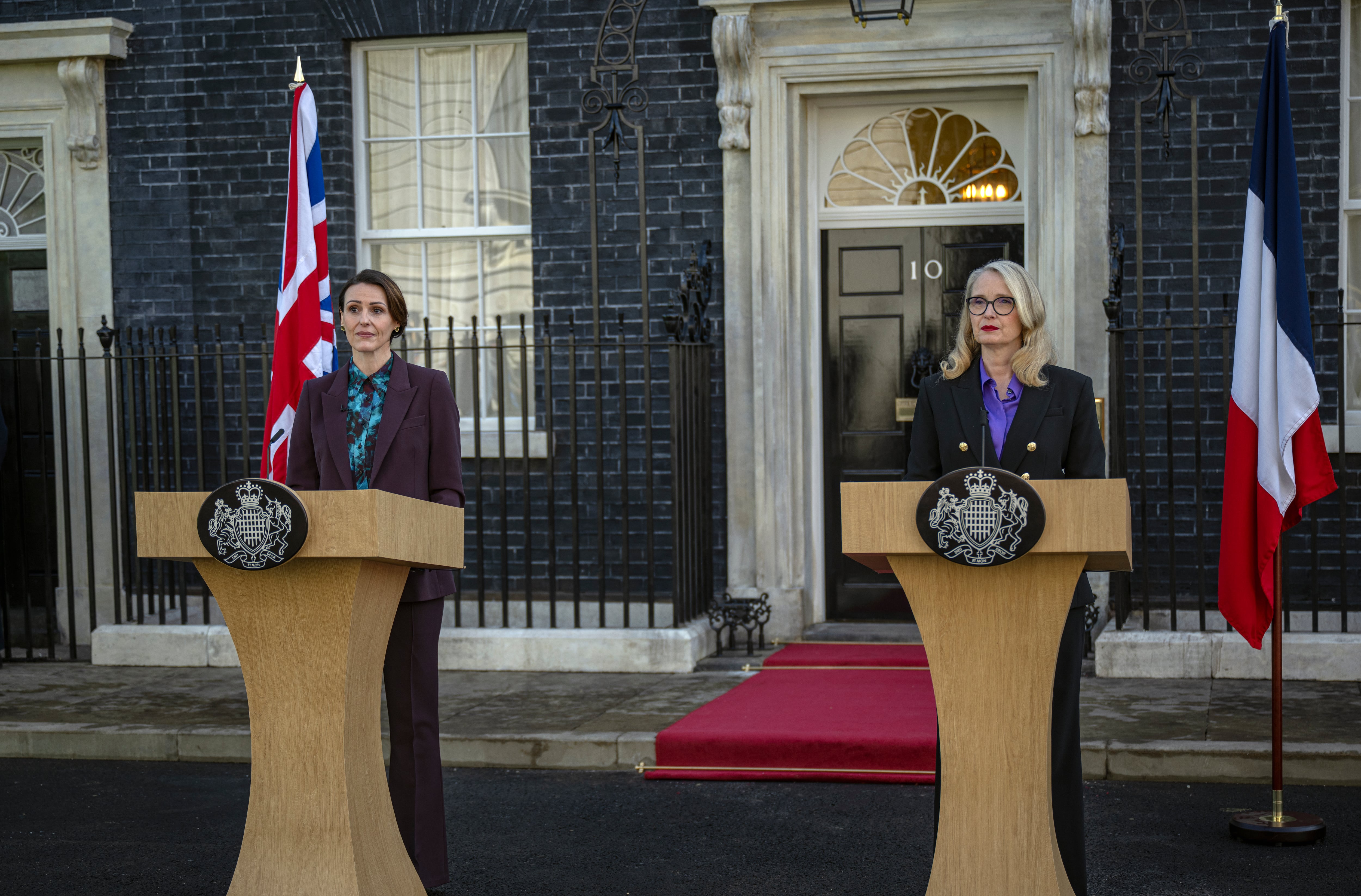 Suranne Jones y Julie Delpy, en el primer episodio de 'Rehén'.