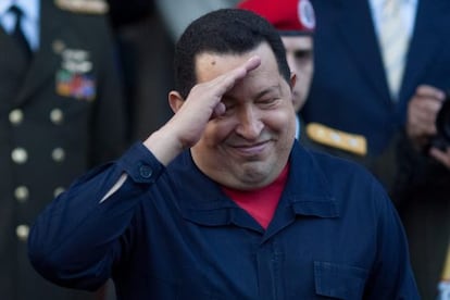 El presidente venezolano, Hugo Chávez, participa el sábado 9 de junio, en un acto en el Palacio de Miraflores en Caracas.