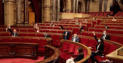 Un pleno del Parlament el pasado junio.