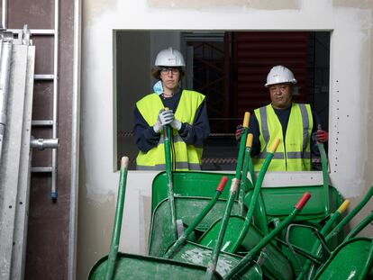 Virginia Márquez y Luis Orlando Estacio, alumnos de la Fundación Laboral de la Construcción.