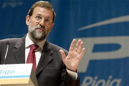 El presidente del PP, Mariano Rajoy, en su intervención en el XXIII Congreso Regional, celebrado en Logroño.