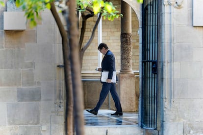El presidente de la Generalitat, Salvador Illa, a su llegada este martes a la reunión semanal del gobierno catalán.