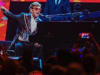 Elton John, durante su último concierto, el sábado en Estocolmo.