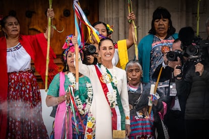 Claudia Sheinbaum durante  la ceremonia de entrega del bastón de mando, en Ciudad de México, el 1 de octubre de 2024.