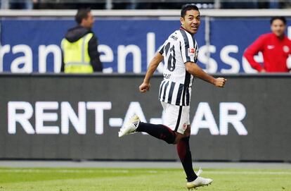 Marco Fabián celebra el empate 2-2 contra el Bayern