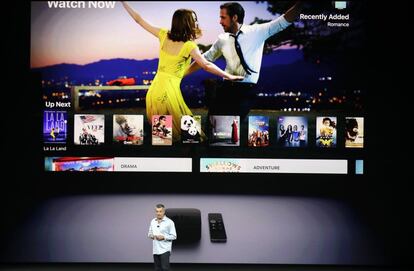 Eddy Cue, responsable de la división del Apple TV, da a conocer la nueva tecnología HDR.
