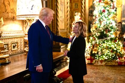 Donald Trump y Giorgia Meloni, este sábado en Mar-a-Lago, Palm Beach (Florida).