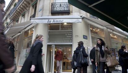 Librería Le Hune, en París, cerrada el pasado lunes.