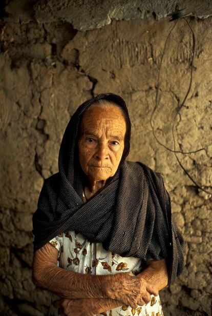 Carmen Arroyo, de 83 años, en su casa de Apulco, uno de los lugares en los 
que Rulfo dijo haber nacido.