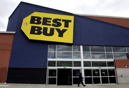 Imagen del emblema de la tienda de art&iacute;culos electr&oacute;nicos Best Buy.