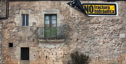 Pancarta contra el 'fracking' en Quintanilla-Sobresierra (Burgos).