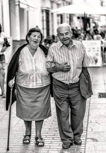 José Tocino y Adela, ambos fallecidos por covid19 en la residencia de Chiclana, en una imagen cedida por la familia