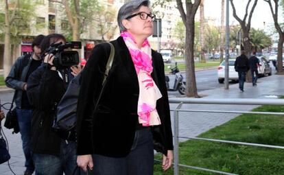 Ester Ventura, ayer a su llegada a los Juzgados de Reus.