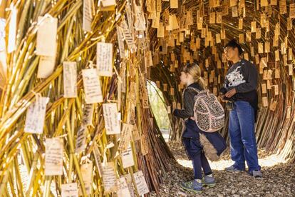 Visitantes en una de las instalaciones en Floriade, la mayor feria de horticultura que se celebra hasta el próximo 9 de octubre.