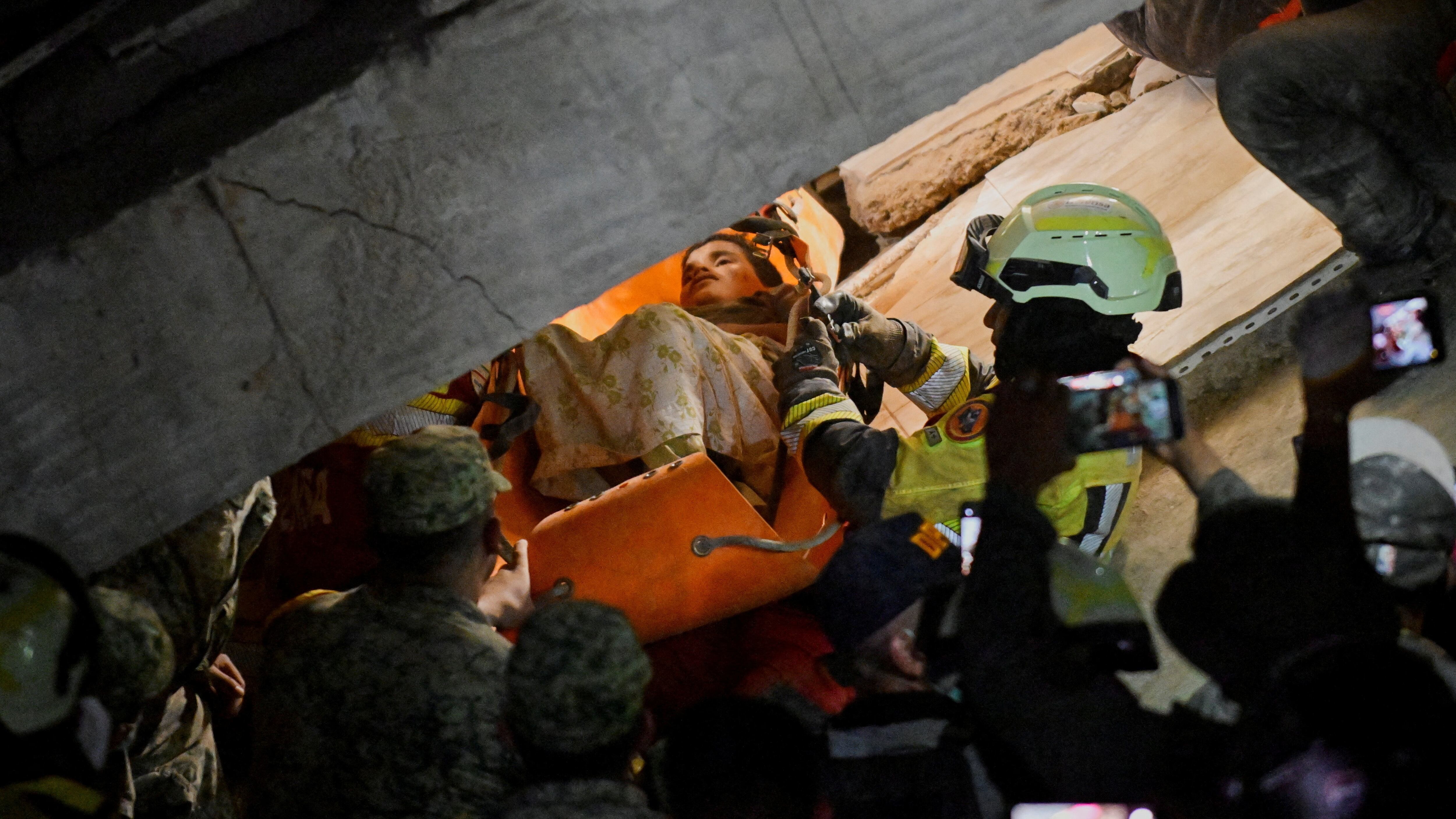 Qué son los ‘huecos de vida’ y por qué son clave para salvar vidas bajo los escombros tras el terremoto de Venezuela