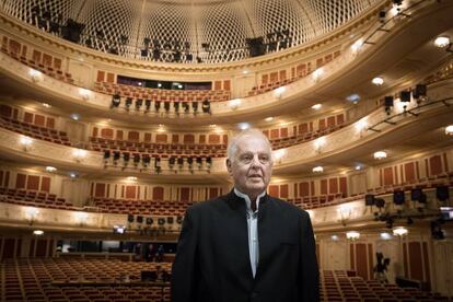 El director Daniel Barenboim, la semana pasada en la renovada sala de la Staatsoper Unter den Linden de Berl&iacute;n.
