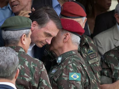 Bolsonaro, en un acto castrense en noviembre, cuando aún era presidente electo.