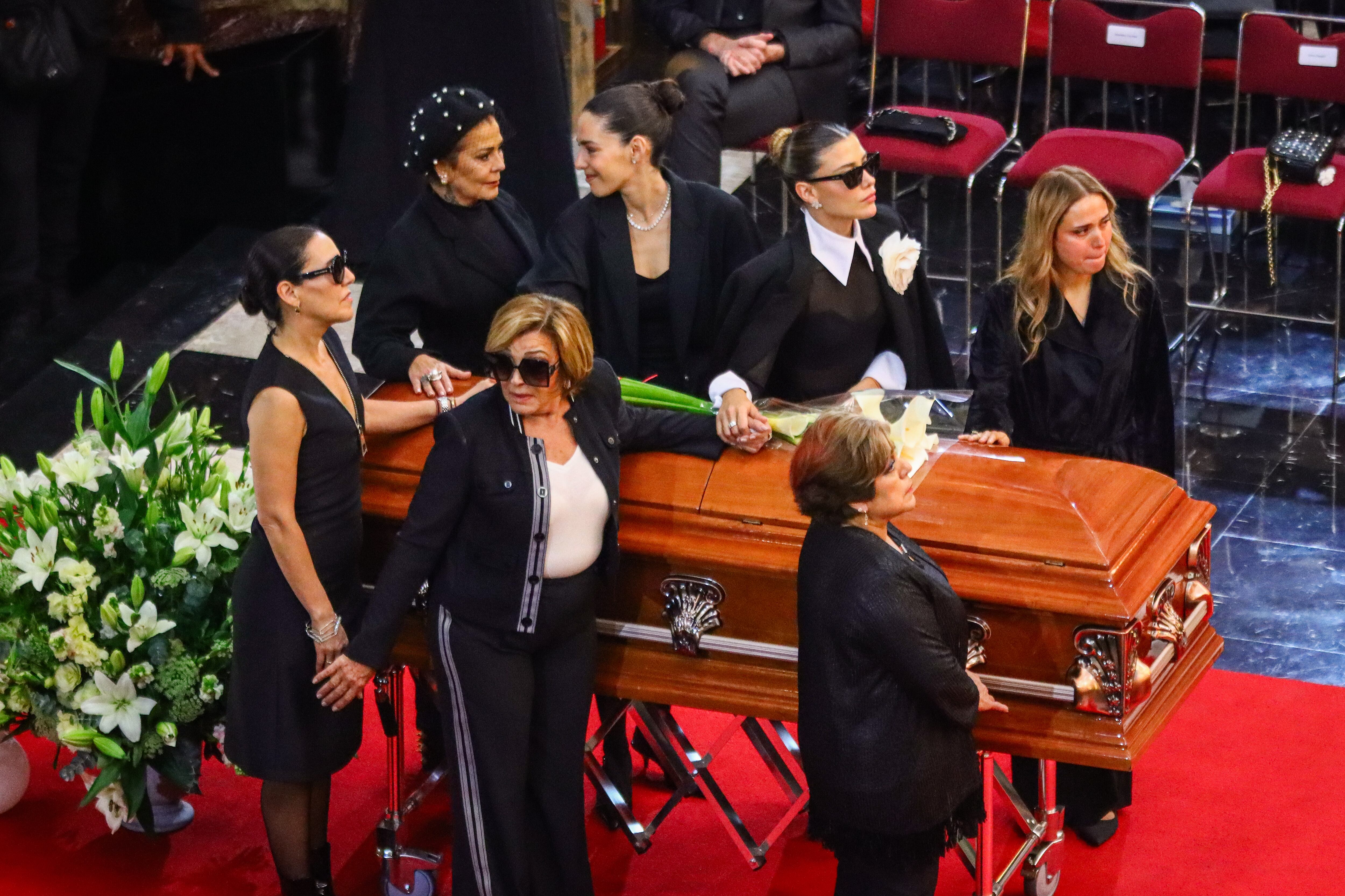 México despide a Silvia Pinal en Bellas Artes