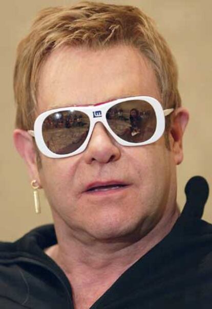 El cantante británico Elton John actuará el 3 de septiembre en los Foros Imperiales.