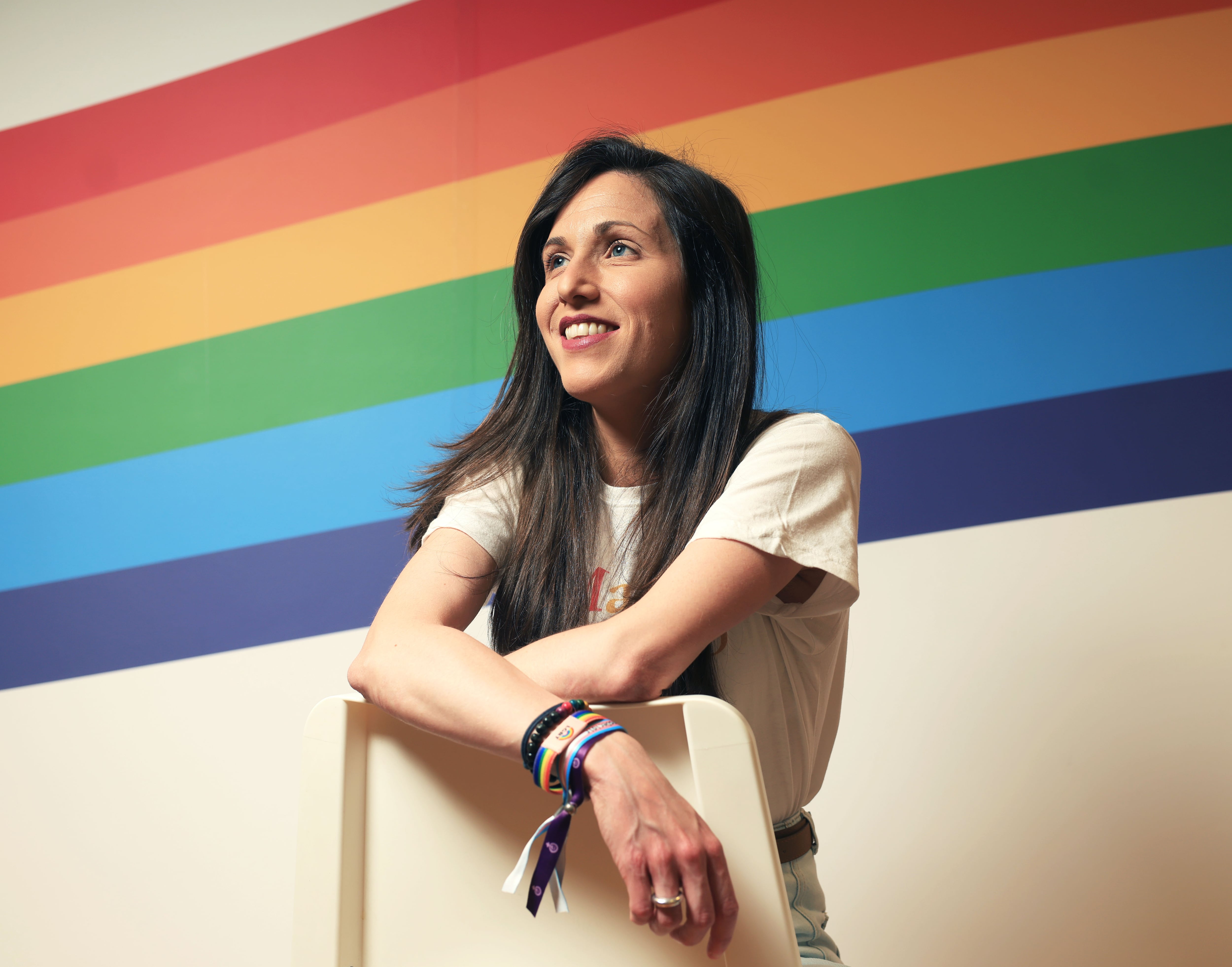 La presidenta de la Federación Estatal LGTBI+, Paula Iglesias, en la sede de la organización en Madrid el 22 de junio.