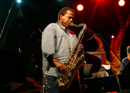 El saxofonista de jazz Wayne Shorter actuando en un festival en Marsella, el 23 de julio de 2013.