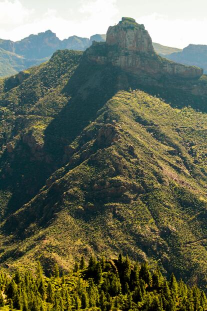 El Roque Bentayga, de 70 metros de alto, a 1.414 sobre el nivel del mar (Gran Canaria).