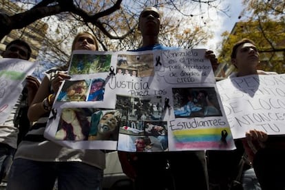 Manifestacions a Caracas per la mort del jove de 14 anys.