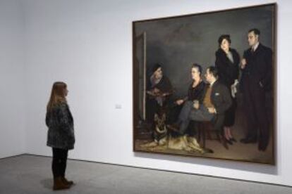 La obra 'Mi familia' (1937), de Ignacio Zuloaga, en el Museo Nacional Centro Reina Sofía de Madrid.