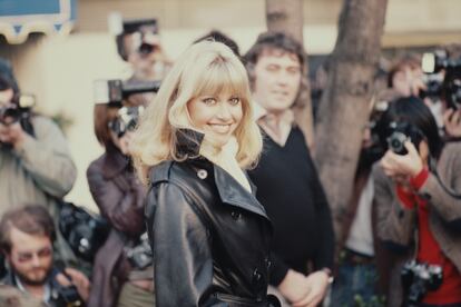La actriz durante una conferencia de prensa antes en Londres (Reino Unido) en 1978, antes del estreno de 'Grease'.