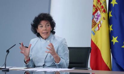 La ministra de Educación y portavoz del Gobierno, Isabel Celaá en la rueda de prensa tras el primer Consejo de Ministros del nuevo Gobierno.