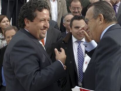 Carlos Fabra con el actual presidente de la Diputaci&oacute;n de Castell&oacute;n, Javier Moliner, en diciembre de 2011.