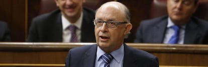 El ministro de Hacienda, Crist&oacute;bal Montoro, en el Congreso.