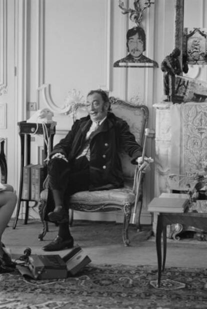Dalí en el hotel Meurice de París, en 1968.