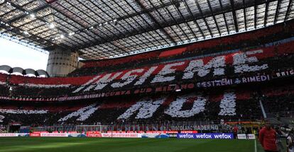 La grada del estadio de San Siro, antes de un partido del AC Milan