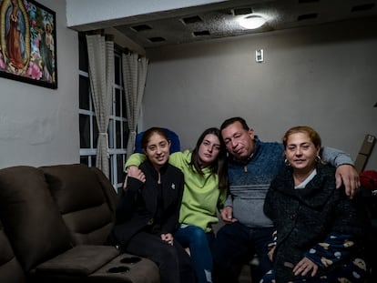 Bertha Ocaña, Nerea Godínez, Octavio Pérez y Ana Lucía Ocaña, familiares del actor Octavio Ocaña.