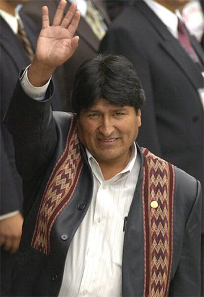 Imagen de archivo del presidente de Bolivia, Evo Morales, quien ha sufrido una franctura en el tabique nasal, cuando jugaba al fútbol.