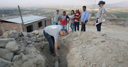 Sistema de abastecimiento de agua en Huaral (Perú).