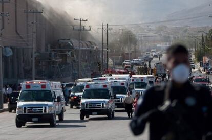 Ambulancias cerca de la zona de la explosi&oacute;n.