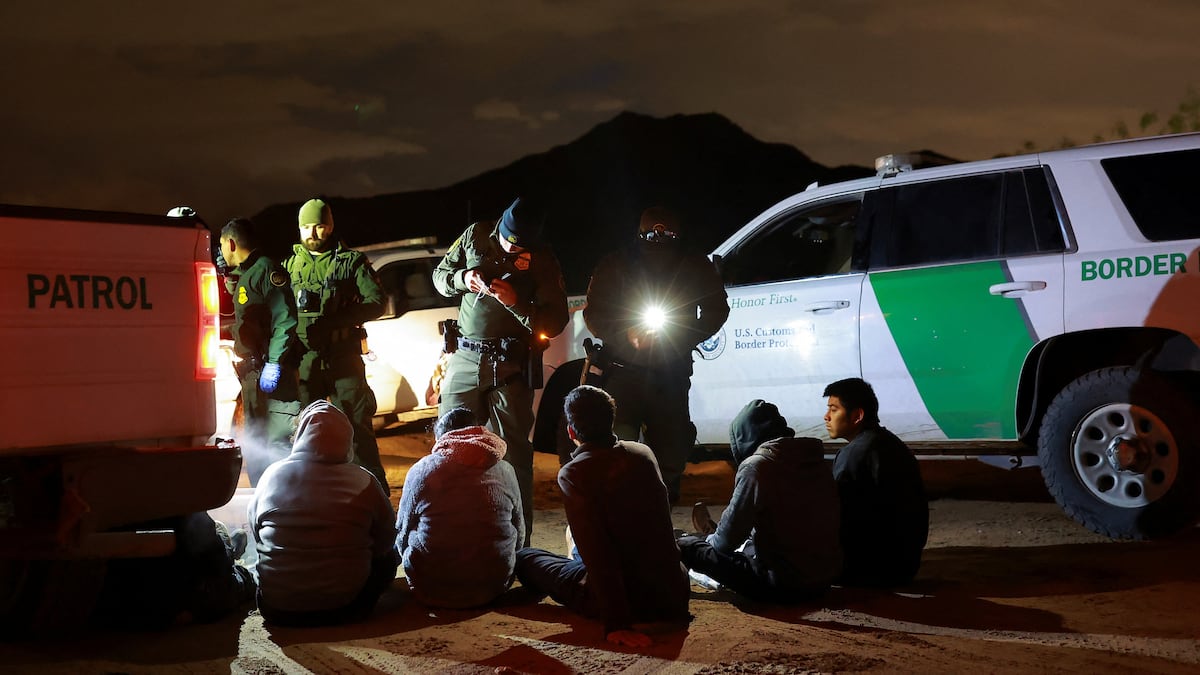 La migración en el primer día de Trump: una incógnita entre promesas  ambiciosas de mano dura | EL PAÍS US