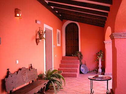 La Hacienda San José, en Entrerríos (Mijas, Málaga), un cortijo mediterráneo con cinco <i>suites.</i>