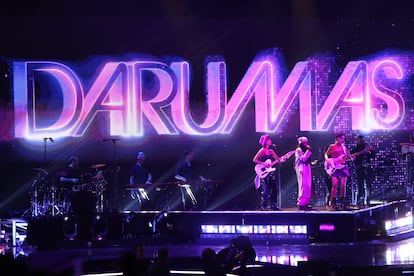 La banda femenina Darumas, integrada por Aldana Aguirre, Cecilia León y Vedala Vilmond, interpretaron su éxito 'Francotirador'.