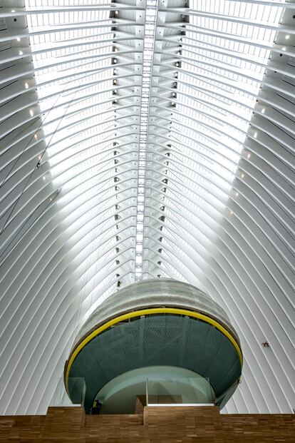 Interior del Caixaforum, dentro del ágora de la Ciudad de las Artes y las Ciencias.
