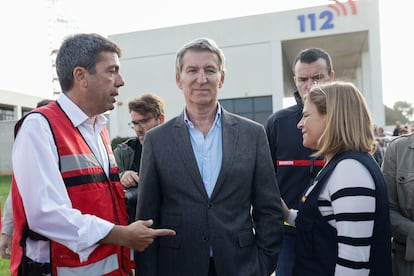 Núñez Feijóo y Mazón, en el Centro de Coordinación de Emergencias de la Comunidad Valenciana.