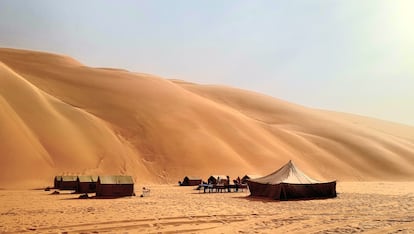 El grupo de viajeros de EL PAÍS Viajes en Mauritania.