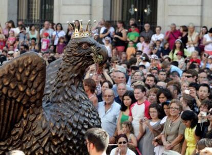 Baile del Àliga, en la plaza de Sant Jaume de Barcelona.