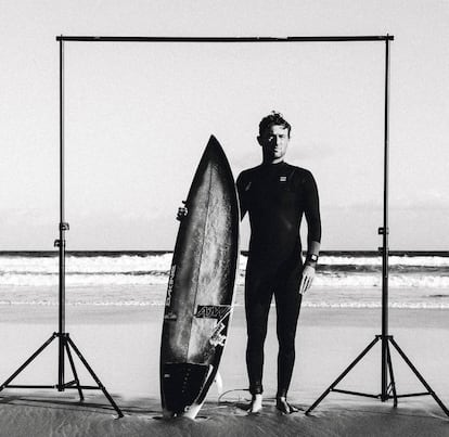 Vicente Romero, español de origen brasileño, es el más joven de los chicos de la selección. Es el primer surfista español —junto a Jonathan González— que recibe una beca ADO, ahora que el surf será olímpico.