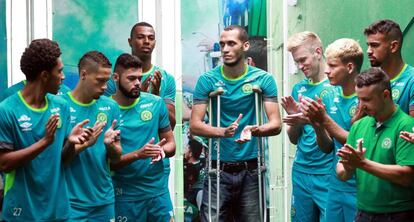 Los jugadores del Chapecoense antes de un entrenamiento.