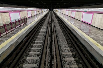 Las autoridades estiman que la Línea 1 del Metro volverá a operar con normalidad en diciembre de 2023. En la imagen, las vías rehabilitadas de la estación Zaragoza de la Línea 1 del Metro. 