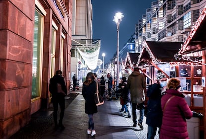 Aspecto de una calle comercial de Berlín, este martes.