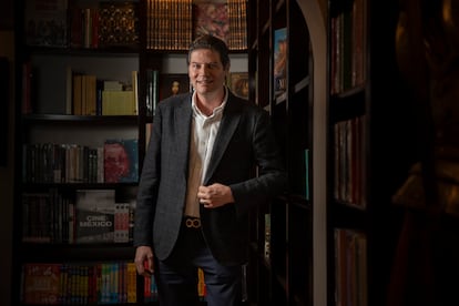 Alfonso Martínez Alcázar, político mexicano, Presidente Municipal de Morelia en la librería Un lugar de la mancha, en Ciudad de México el 18 de diciembre del 2025.